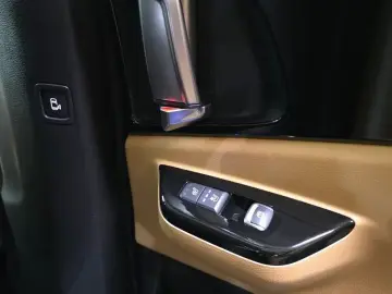 2022 Kia Carnival с пробегом 20 715 км