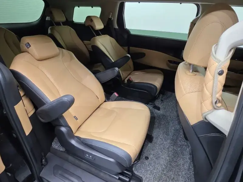 2022 Kia Carnival с пробегом 20 715 км