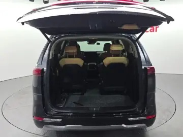 2022 Kia Carnival с пробегом 20 715 км