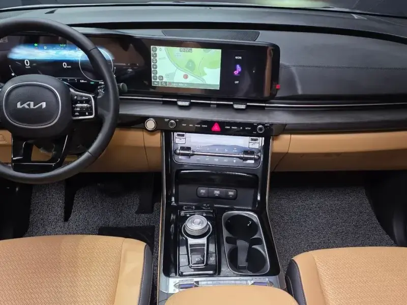 2023 Kia Carnival с пробегом 77 358 км