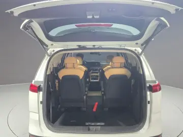 2021 Kia Carnival с пробегом 69 153 км