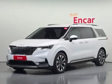 2023 Kia Carnival с пробегом 24 013 км