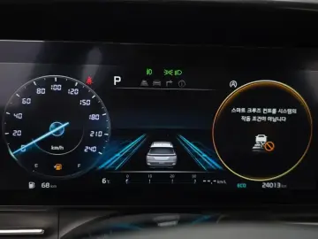 2023 Kia Carnival с пробегом 24 013 км