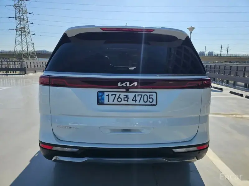 2022 Kia Carnival с пробегом 65 266 км