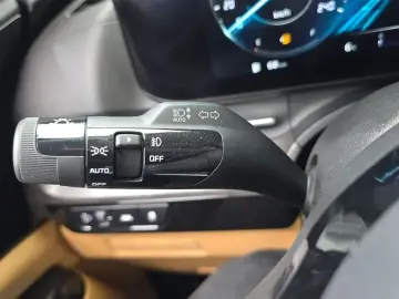 2023 Kia Carnival с пробегом 24 013 км