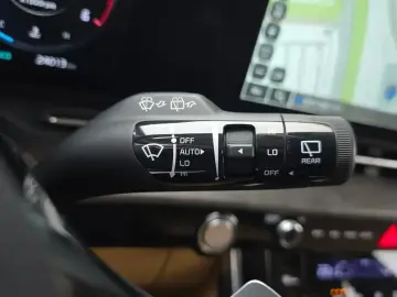 2023 Kia Carnival с пробегом 24 013 км