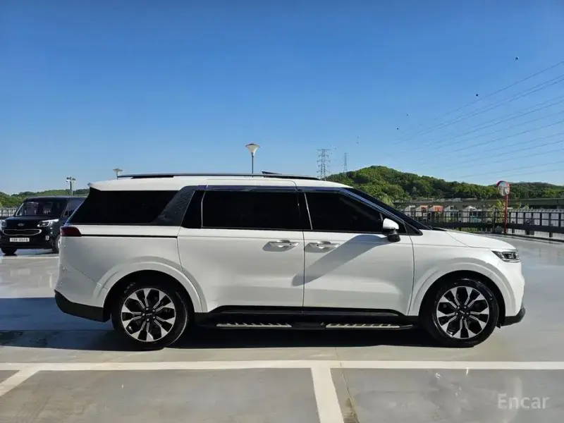 2022 Kia Carnival с пробегом 65 266 км