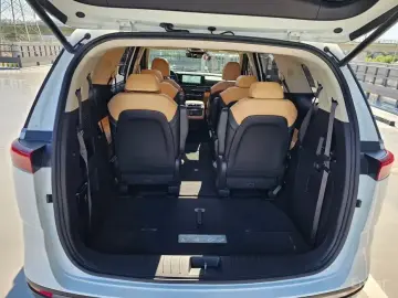 2022 Kia Carnival с пробегом 65 266 км