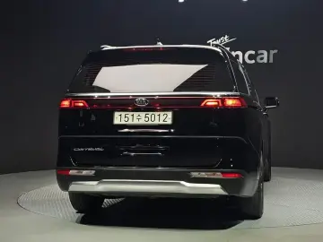 2021 Kia Carnival с пробегом 82 372 км