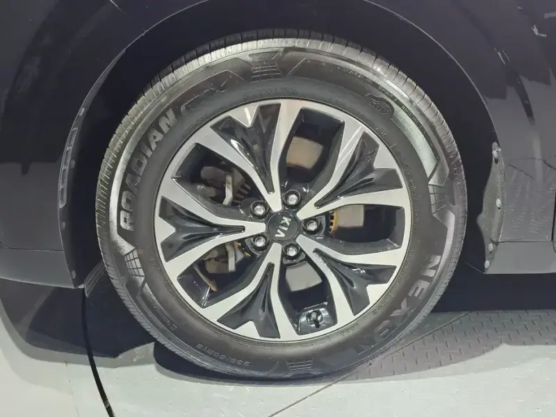 2021 Kia Carnival с пробегом 82 372 км