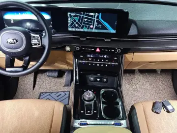 2021 Kia Carnival с пробегом 82 372 км