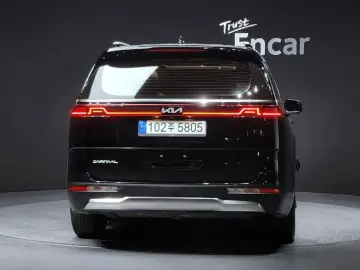 2023 Kia Carnival с пробегом 41 321 км