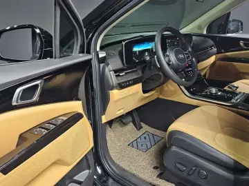 2021 Kia Carnival с пробегом 82 372 км