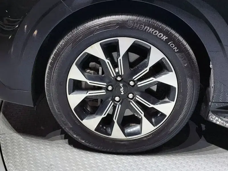2023 Kia Carnival с пробегом 41 321 км