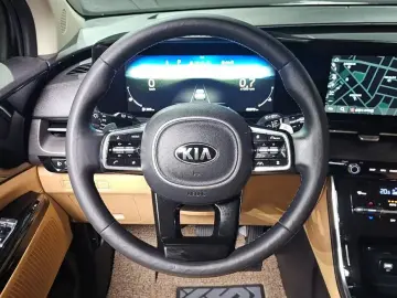 2021 Kia Carnival с пробегом 82 372 км