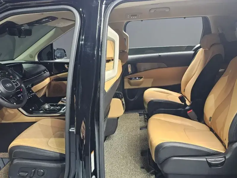 2021 Kia Carnival с пробегом 82 372 км