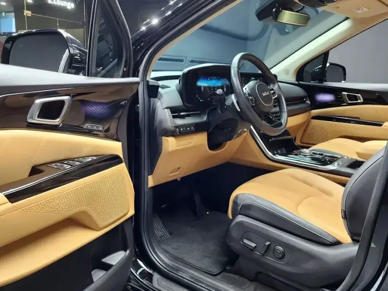 2023 Kia Carnival с пробегом 41 321 км
