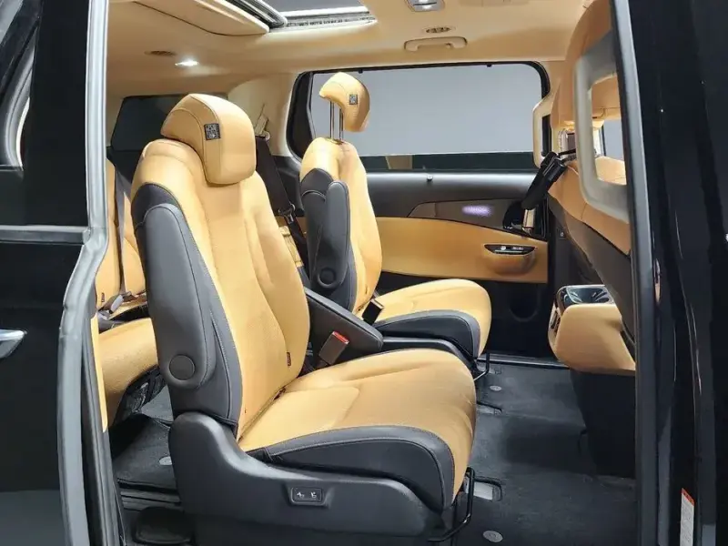 2023 Kia Carnival с пробегом 41 321 км