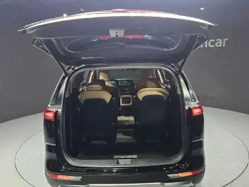 2021 Kia Carnival с пробегом 82 372 км