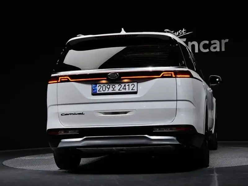 2021 Kia Carnival с пробегом 57 596 км