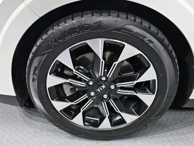 2021 Kia Carnival с пробегом 57 596 км