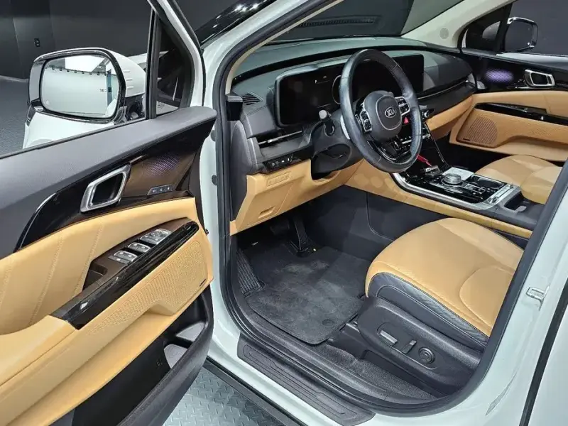 2021 Kia Carnival с пробегом 57 596 км