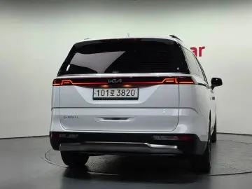 2023 Kia Carnival с пробегом 73 980 км