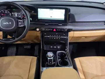 2023 Kia Carnival с пробегом 73 980 км