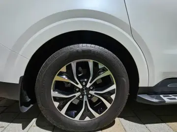 2022 Kia Carnival с пробегом 17 625 км