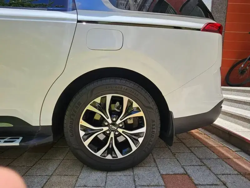 2022 Kia Carnival с пробегом 17 625 км