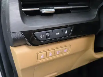 2023 Kia Carnival с пробегом 73 980 км