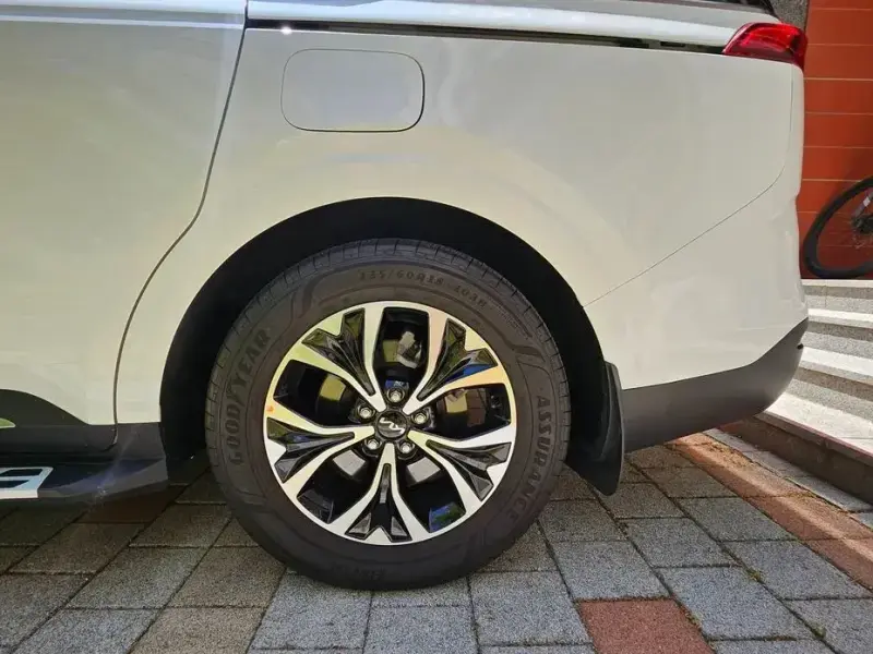 2022 Kia Carnival с пробегом 17 625 км
