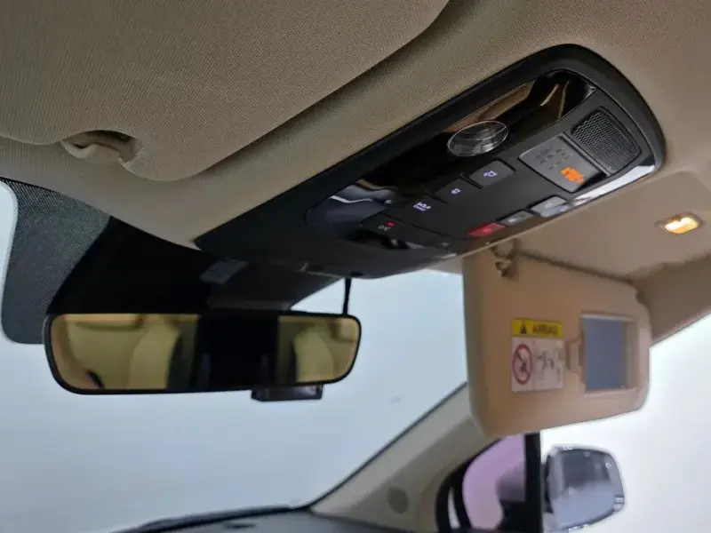 2023 Kia Carnival с пробегом 73 980 км