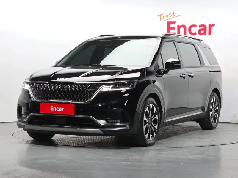 2023 Kia Carnival с пробегом 26 812 км