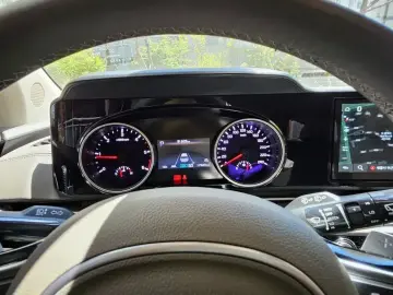 2022 Kia Carnival с пробегом 17 625 км
