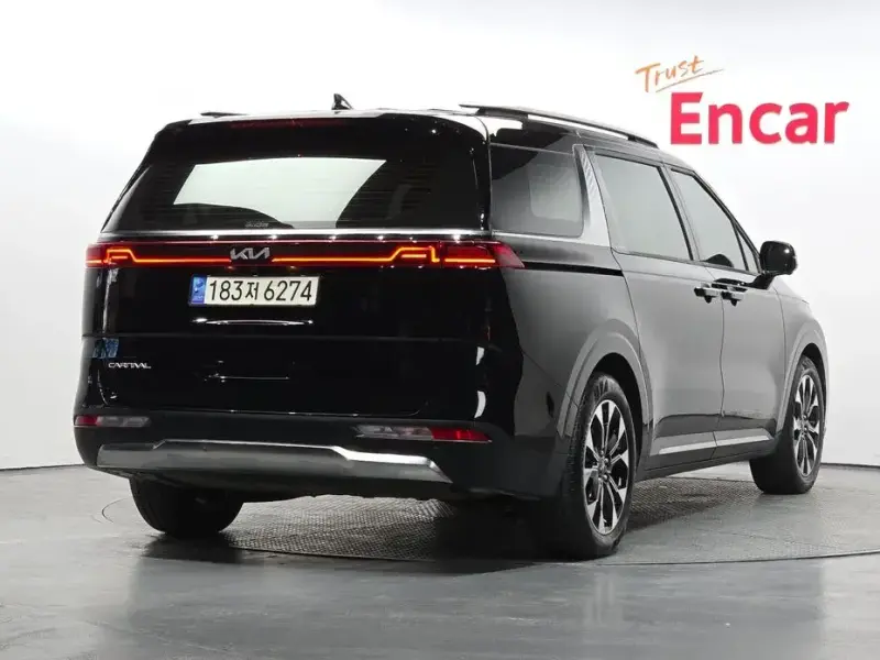 2023 Kia Carnival с пробегом 26 812 км