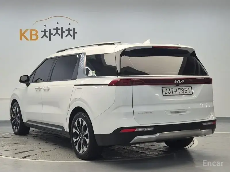 2023 Kia Carnival с пробегом 87 744 км