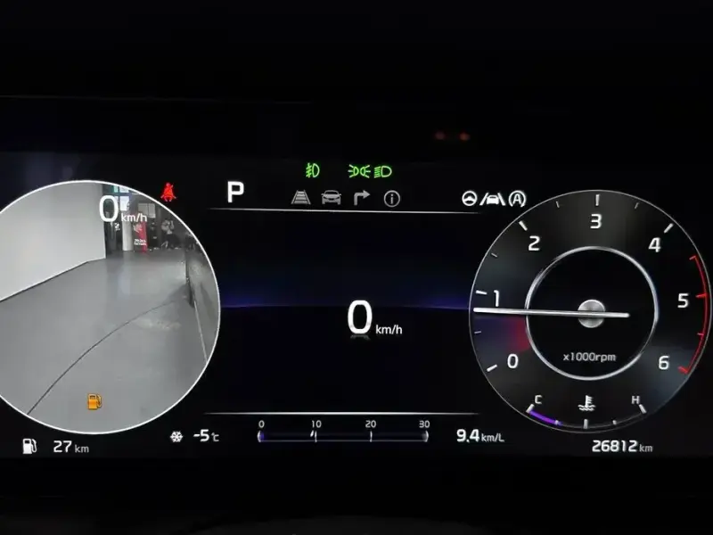 2023 Kia Carnival с пробегом 26 812 км