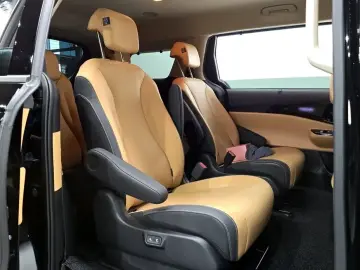 2023 Kia Carnival с пробегом 26 812 км