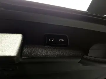 2023 Kia Carnival с пробегом 26 812 км