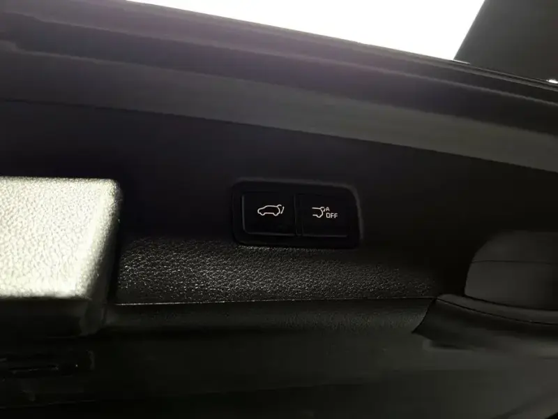 2023 Kia Carnival с пробегом 26 812 км