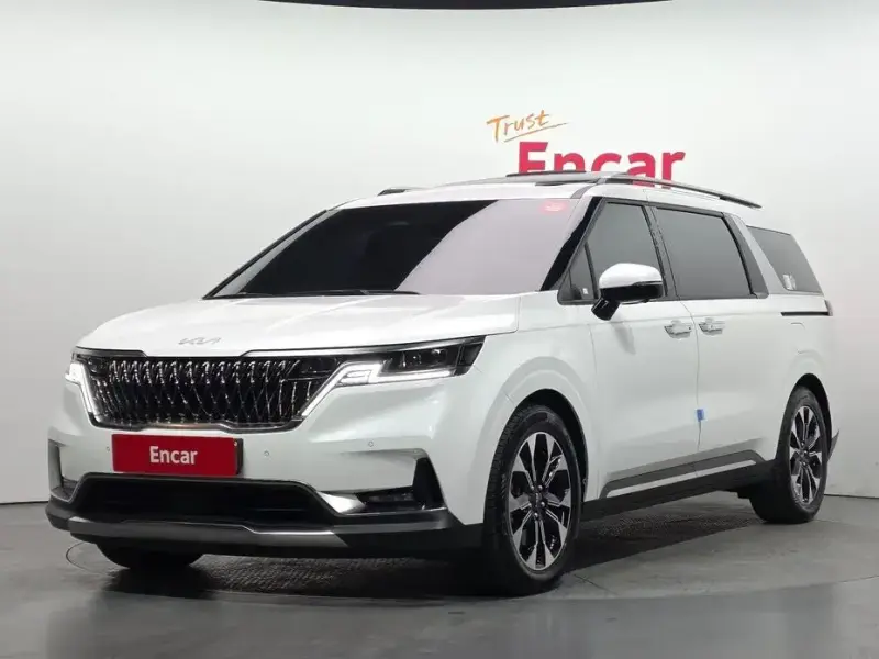 2023 Kia Carnival с пробегом 70 318 км