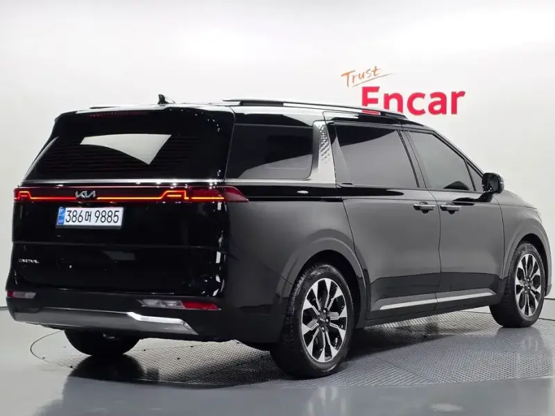2022 Kia Carnival с пробегом 45 504 км