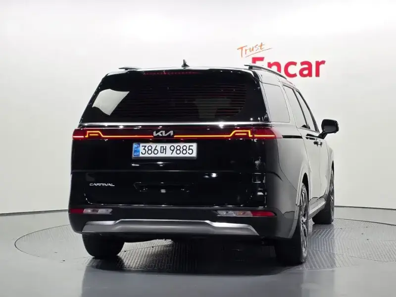 2022 Kia Carnival с пробегом 45 504 км