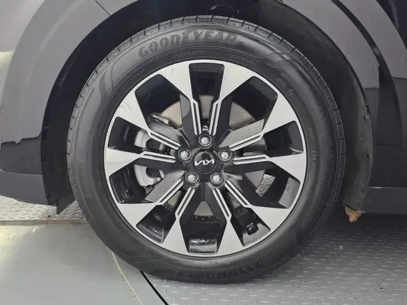2022 Kia Carnival с пробегом 72 937 км