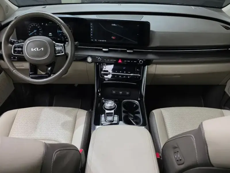 2022 Kia Carnival с пробегом 72 937 км