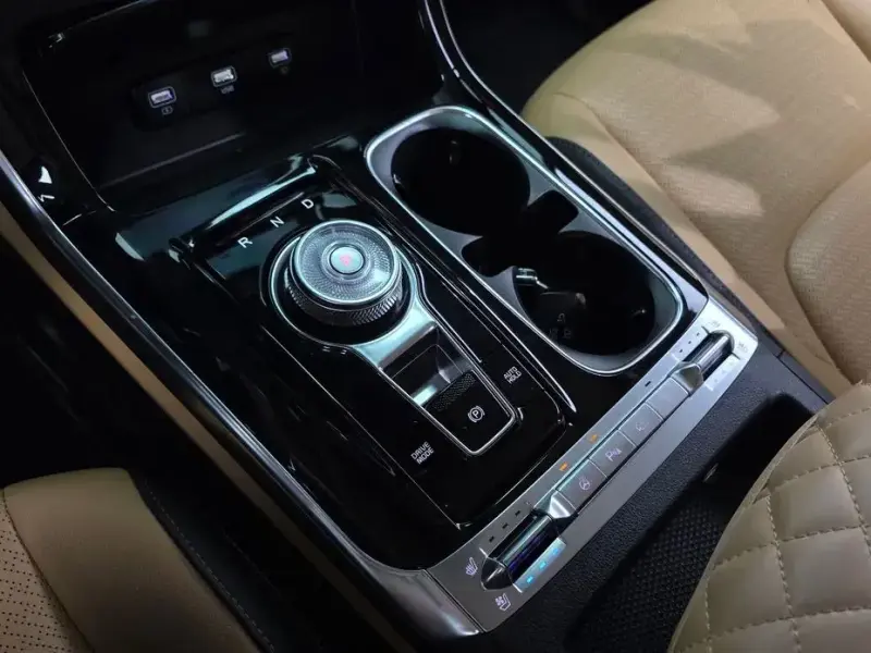 2022 Kia Carnival с пробегом 45 504 км