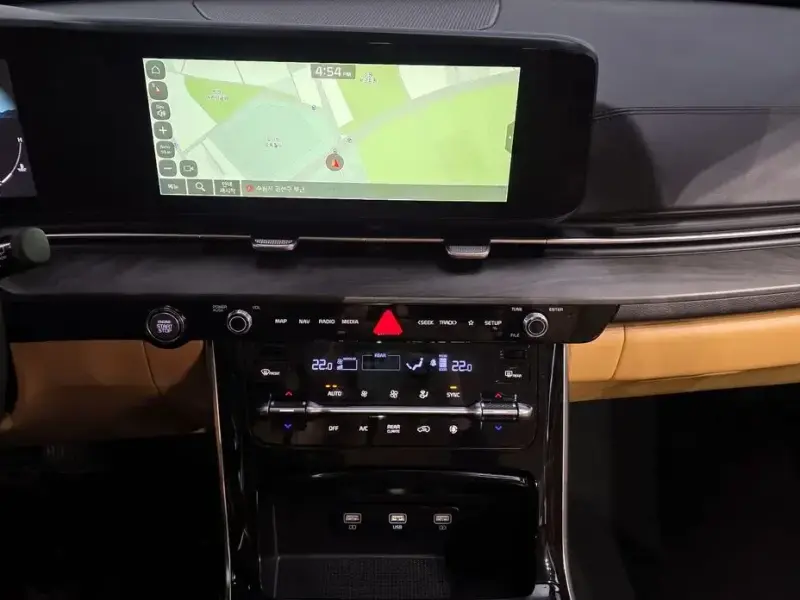2023 Kia Carnival с пробегом 70 318 км