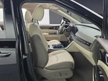 2022 Kia Carnival с пробегом 72 937 км