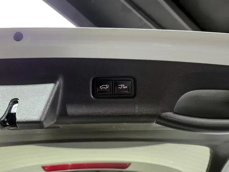 2023 Kia Carnival с пробегом 70 318 км